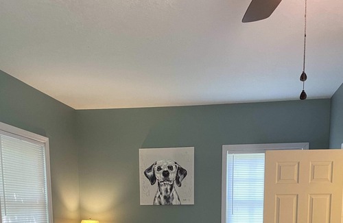 Knoxville Apartment | Country living studio. Close to town. 1 exit to Pigeon Forge