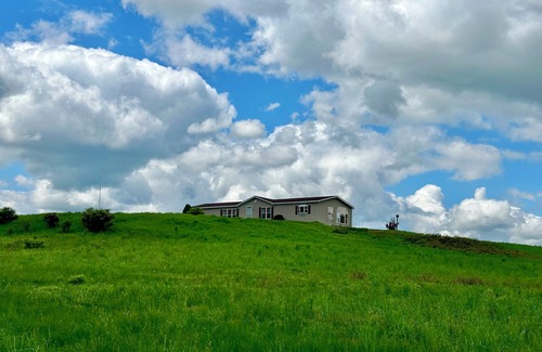 East Worcester House | Country retreat - 3-bd rm house on picturesque horse farm with WiFi, AC & views