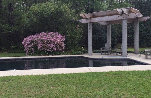 Folsom House | Country Retreat With Pool, Garden, Woods