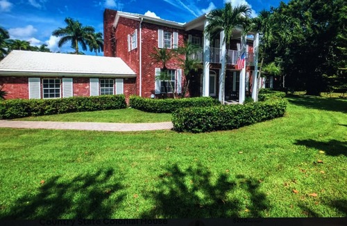 Southwest Ranches House | Country State Colonial House in Equestrian Community