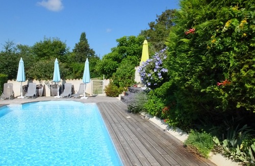 Chalais Cottage | Countryside gite with 5 bedrooms and pool, short drive from Chalais, 2 terraces