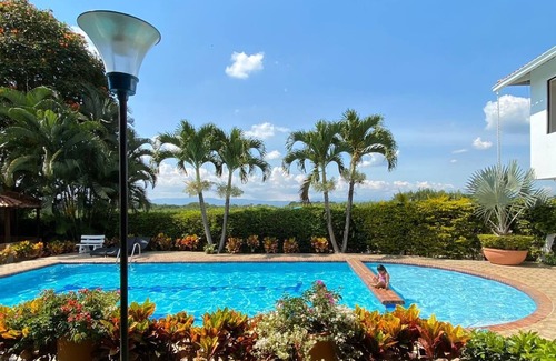 El Cerrito Villa | Countryside Retreat with Private Pool, Jacuzzi & Game Room – Near Cali