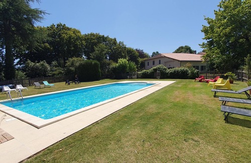Chaunac Cottage | Countyside gîte for 5 people with heated swimming pool