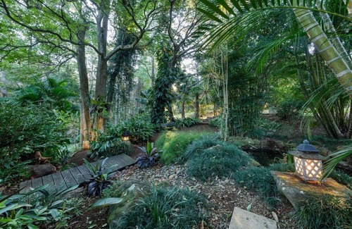 Mapleton Villa | Couples Getaway. Sunshine Coast Hinterland. Cosy with Fireplace. Pet-Friendly!