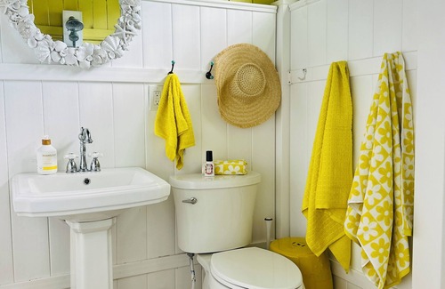 Tybee Island Cottage | Couples Retreat with POOL + FREE Bikes & Golf Cart + Stroll to Beach