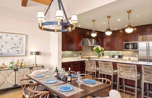 Mountain Village Condo | Courcheval Hideaway Luxe 4BD Villa in Mountain Village Core by Cuvée