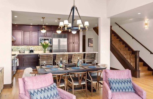 Mountain Village Condo | Courcheval Hideaway Luxe 4BD Villa in Mountain Village Core by Cuvée