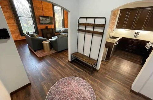 Warren Condo | Courthouse Square Condo