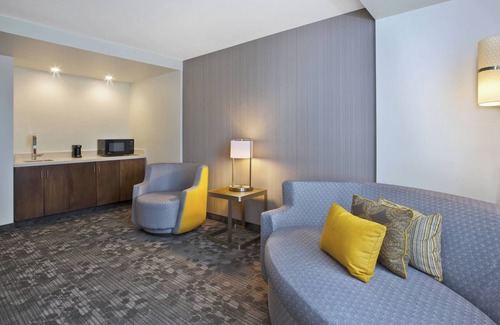 Benton Harbor Hotel | Courtyard by Marriott St. Joseph Benton Harbor