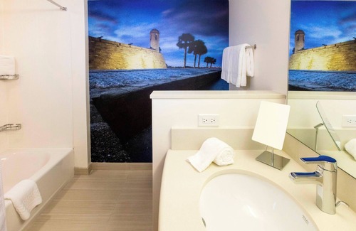 St. Augustine Beach Hotel | Courtyard by Marriott St. Augustine Beach