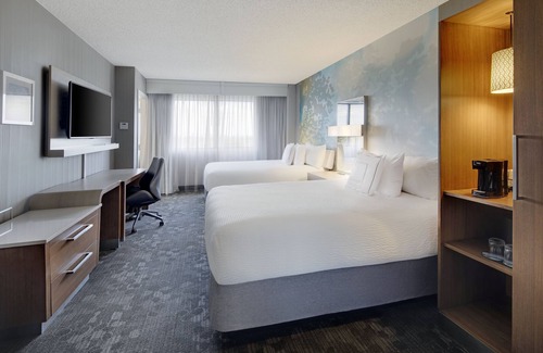 North Loop Hotel | Courtyard by Marriott Austin-University Area