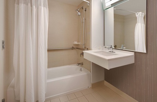 North Loop Hotel | Courtyard by Marriott Austin-University Area