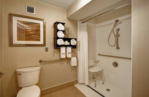Hyannis Hotel | Courtyard By Marriott Cape Cod Hyannis
