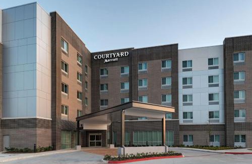 Sugar Land Hotel | Courtyard by Marriott Houston Sugar Land/Lake Pointe