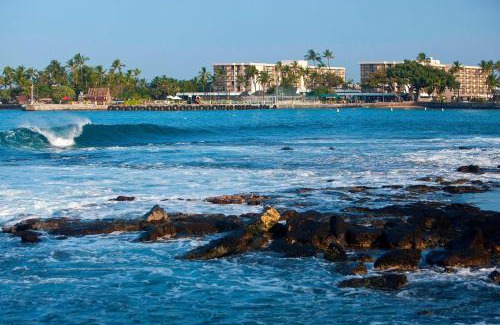 Historic Kailua Village Hotel | Courtyard by Marriott King Kamehameha's Kona Beach Hotel