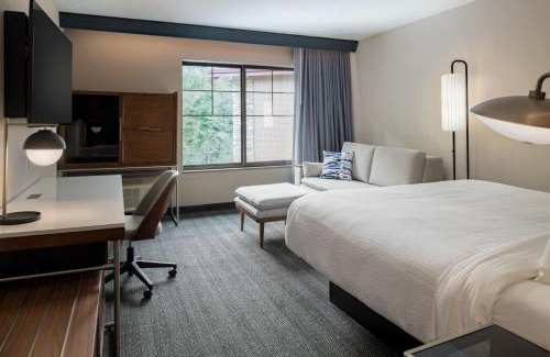 Olympia Hotel | Courtyard by Marriott Olympia