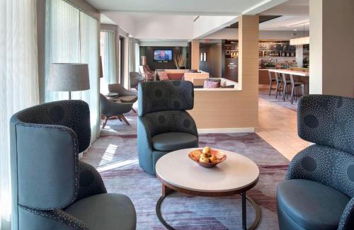 Mount Laurel Hotel | Courtyard by Marriott Mt. Laurel