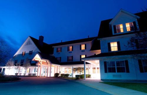 Middlebury Hotel | Courtyard Middlebury