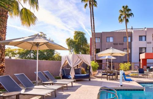 North Scottsdale Hotel | Courtyard Scottsdale North