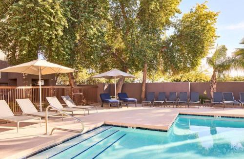 North Scottsdale Hotel | Courtyard Scottsdale North