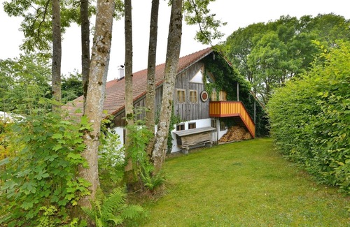 Neureichenau Apartment | Courtyard studio Menacher treasure cave - 25 sqm studio on the ground floor with terrace