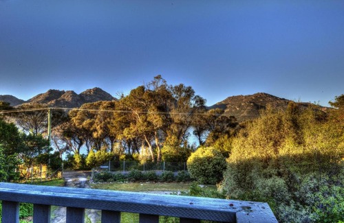 Coles Bay House | Cove Beach Apartment 2