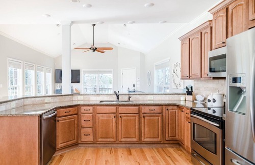 Troutman House | Coventry Cove Lakefront House