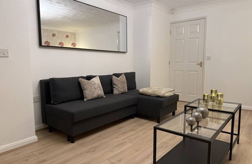 Coventry House | Coventry Serenity Retreat with Driveway