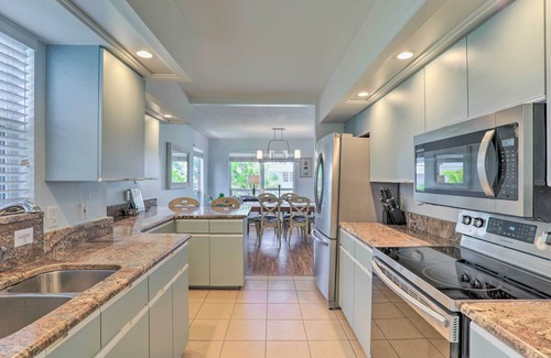 Bradenton Beach House | Covered Deck & Bay Views: Bradenton Beach Abode!
