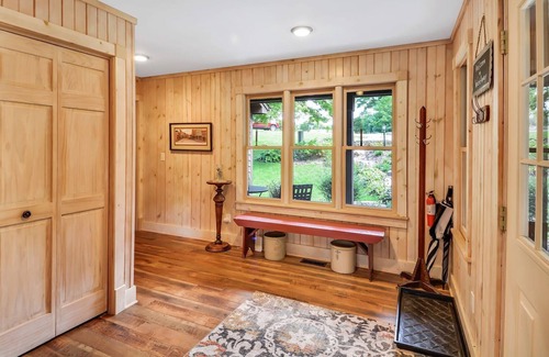 The Galena Territory House | COVERED HOT TUB AWAITS AFTER A DAY OF ACTIVITY ! COME EXPERIENCE WESTAWAY!