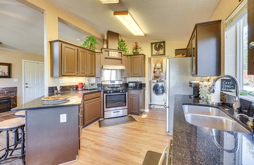 Lincoln House | Covered Patio: Lincoln Vacation Rental!