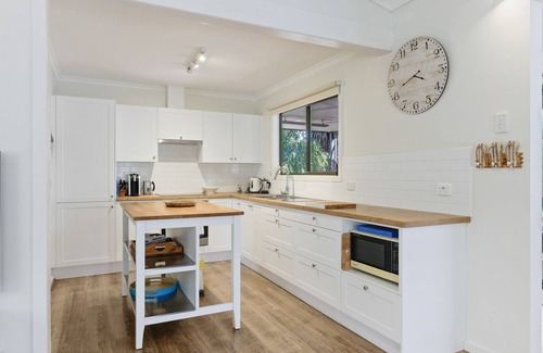 Cowes House | Cowes Cottage - short walk to the main street