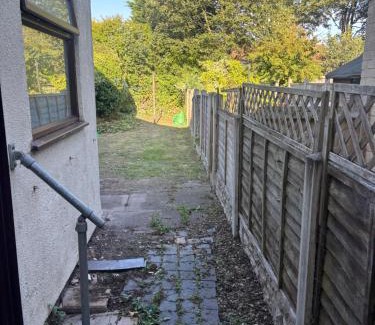 Wolverhampton House | Cozee 2-bed home in WV11