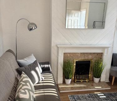 Wolverhampton House | Cozee 2-bed home in WV11