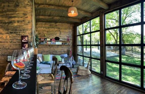 Ambrolauri Villa | Coziest Cabin in Racha , Sakhluka Rachashi