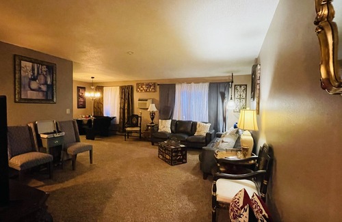 Sioux Falls Apartment | Cozy 1 Bdrm Apt- Close to Downtown Sioux Falls & Local Hospitals- Garage