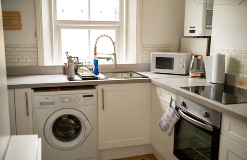 Lee Apartment | Cozy 1 Bed Apartment in London, 15 minutes from London Bridge!