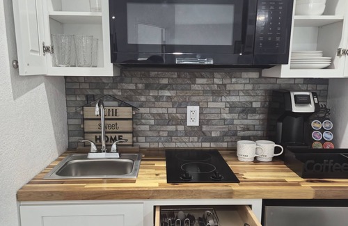 Altamonte Springs Apartment | Cozy 1-bedroom apartment with WiFi, and amenities in charming Altamonte Springs