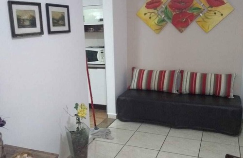 Guilhermina Apartment | Cozy 1 bedroom apartment 30 m from the beach Lindo Whatts 13-991312526