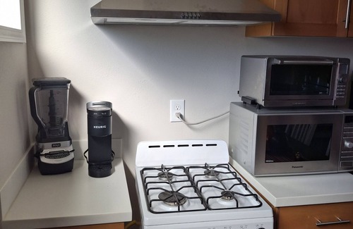 Walnut Valley Apartment | Cozy 1-bedroom apartment in charming West Covina with AC, WiFi