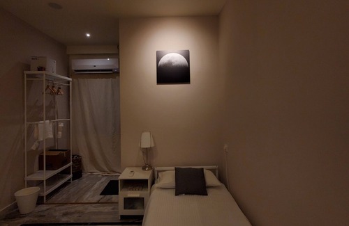 Hyderabad Apartment | Cozy 1-bedroom apartment in charming Manikonda with AC, WiFi, water heater.