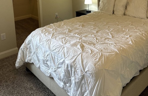 Brown Road Apartment | Cozy 1-bedroom apartment in marvelous Charlotte with AC, WiFi