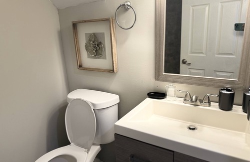 Downtown Baltimore House | Cozy 1-bedroom Basement apartment in Station North Bmore close to inner Harbor