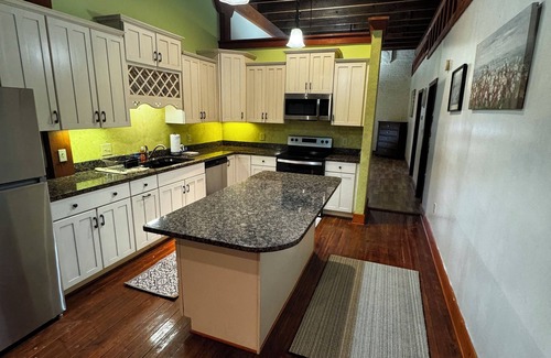Fort Valley Condo | Cozy 1-bedroom condo with AC and WiFi in fantastic Fort Valley