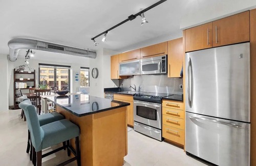 Downtown Washington D.C. Condo | Cozy 1-bedroom condo with WiFi, AC in awesome Washington
