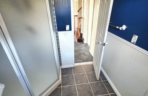 Watchung House | Cozy 1-bedroom in a house with WiFi, AC in charming Watchung
