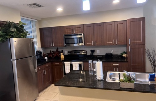 Land of the Presidents Apartment | Cozy 1-bedroom apartment in delightful West Palm Beach with WiFi, fitness room
