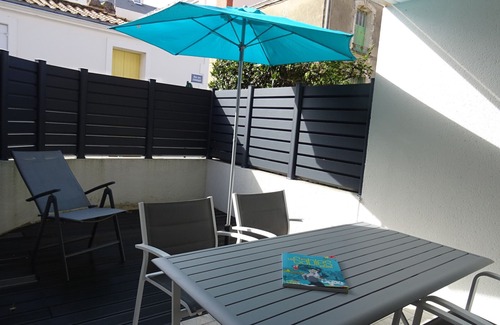 Les Sables d'Olonne Apartment | Cozy 1BR Apartment with Terrace, 200m from Sandy Beach