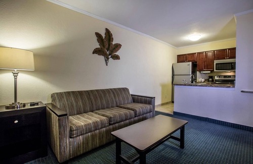 Rocky Point Condo | Cozy 1BR Condo w/Pool & Private Beachy Area