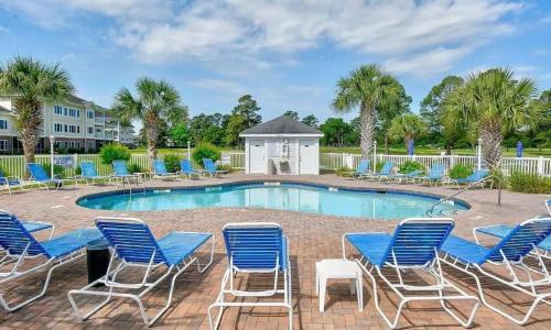 Central Myrtle Beach Apartment | Cozy 1BR Condo with Pool Access Sleeps 4